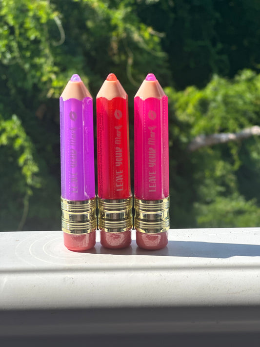 ✏️Leave your mark lip oil✏️